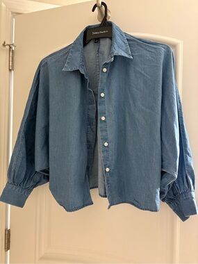 Banana Republic Light Blue Button-Down Shirt